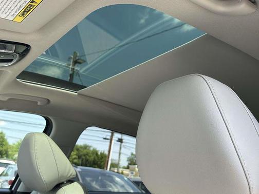 White Pearl 2024 Hyundai TUCSON Limited