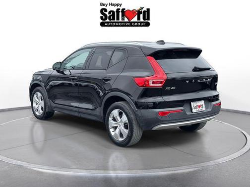 2021 Volvo XC40 T4 Momentum