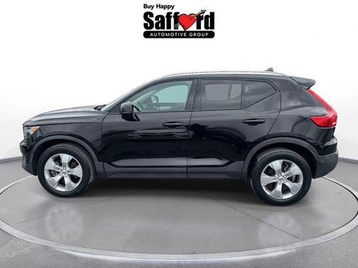 2021 Volvo XC40 T4 Momentum