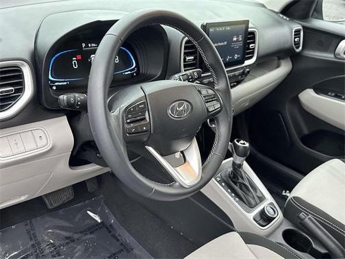 2023 Hyundai VENUE SEL