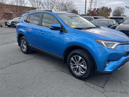 2018 Toyota RAV4 Hybrid XLE