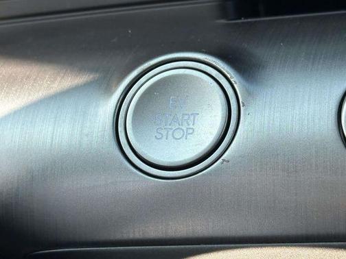 2025 Hyundai KONA EV SE