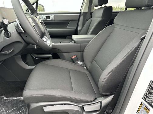 2025 Hyundai SANTA FE SE
