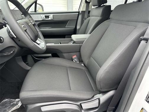2025 Hyundai SANTA FE SE