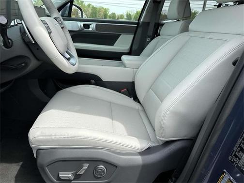 2025 Hyundai SANTA FE Limited