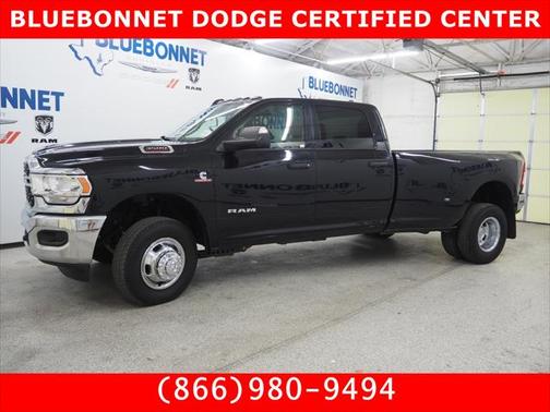 2022 RAM 3500 Big Horn Crew Cab 4x4 8 Box