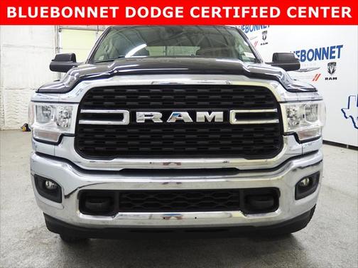 2022 RAM 3500 Big Horn Crew Cab 4x4 8 Box