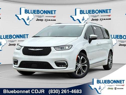 Bright White Clearcoat 2026 Chrysler Pacifica Pinnacle