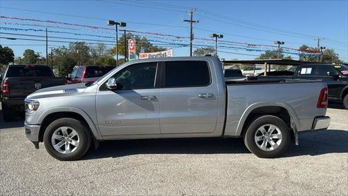 2020 RAM 1500 Laramie Crew Cab 4x2 57' Box