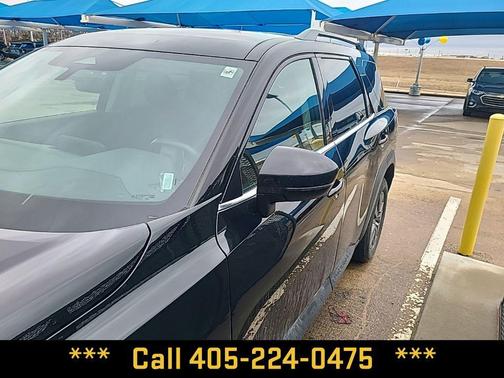 2025 Nissan Pathfinder SV 4WD