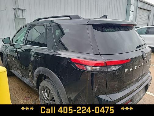 2025 Nissan Pathfinder SV 4WD