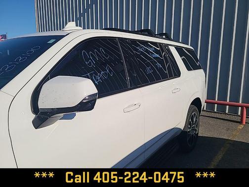 Summit White 2022 Chevrolet Suburban RST