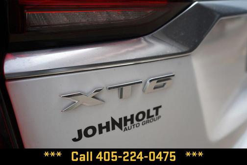 Crystal White Tricoat 2024 Cadillac XT6 Luxury AWD