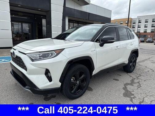 2020 Toyota RAV4 Hybrid SE