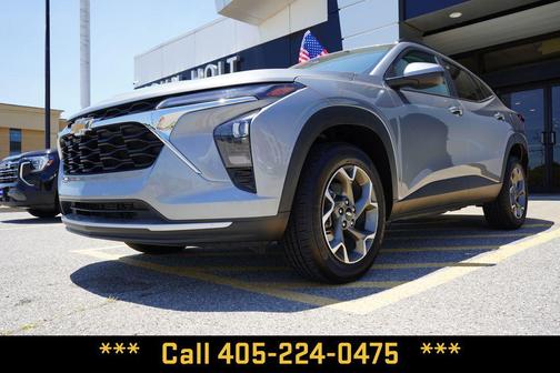 Sterling Gray Metallic 2025 Chevrolet Trax LT