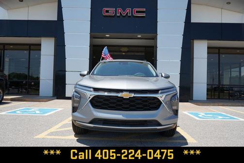 Sterling Gray Metallic 2025 Chevrolet Trax LT