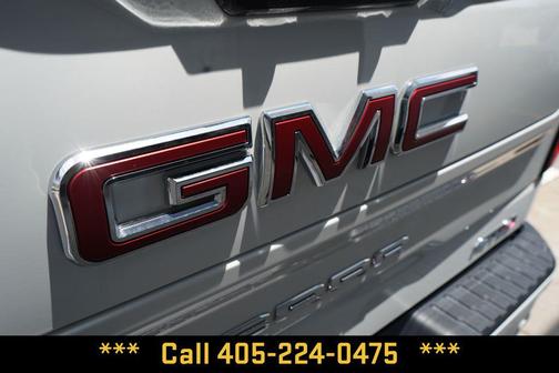 Summit White 2024 GMC Sierra 1500 AT4