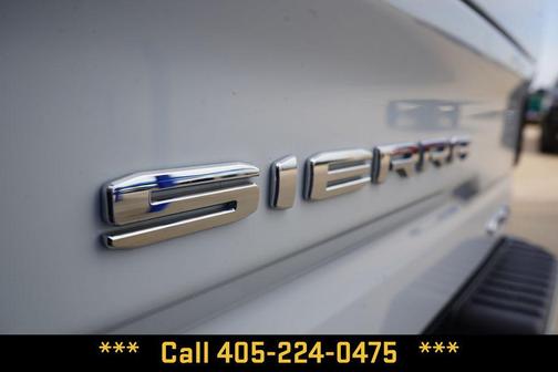 Summit White 2024 GMC Sierra 1500 AT4