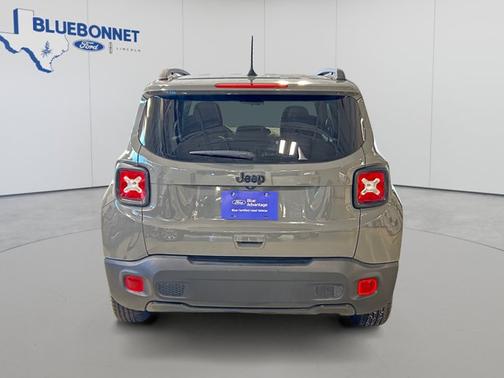 Sting Gray Clearcoat 2020 Jeep Renegade LATITUDE