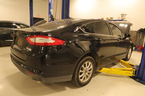 2016 Ford Fusion S