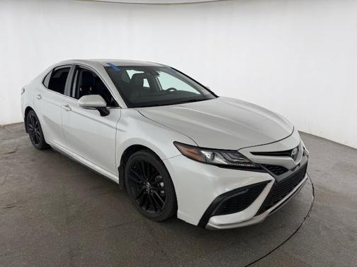 White 2024 Toyota Camry XSE