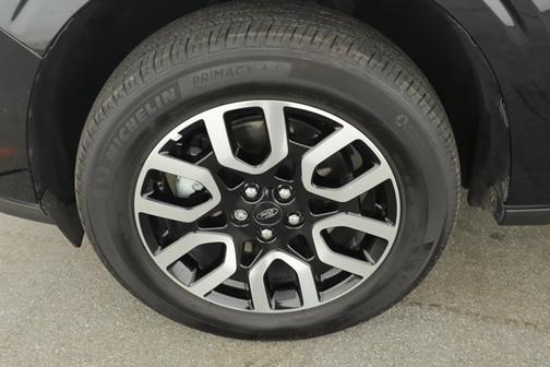 SHADOW BLACK 2024 Ford Maverick LARIAT