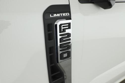 2024 Ford F-250 LIMITED