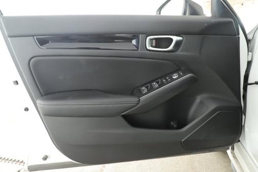 White 2022 Honda Civic SPORT TOURING