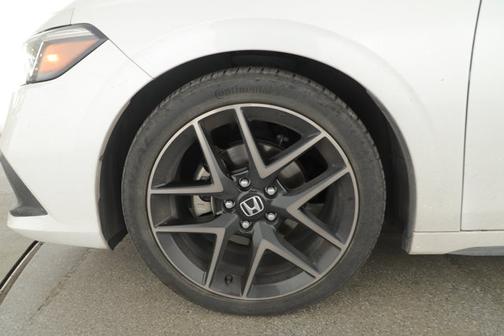 White 2022 Honda Civic SPORT TOURING