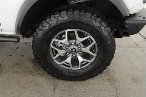 OXFORD WHITE 2024 Ford Bronco BADLANDS
