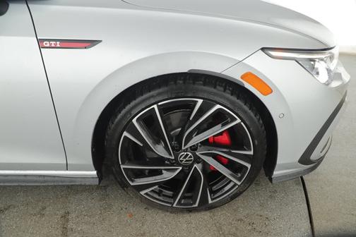 2022 Volkswagen Golf GTI 2.0T AUTOBAHN