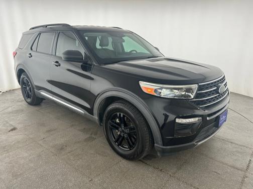 AGATE BLACK METALLIC 2021 Ford Explorer XLT