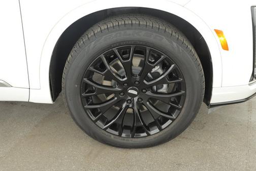 Crystal White Tricoat 2023 Cadillac XT6 LUXURY