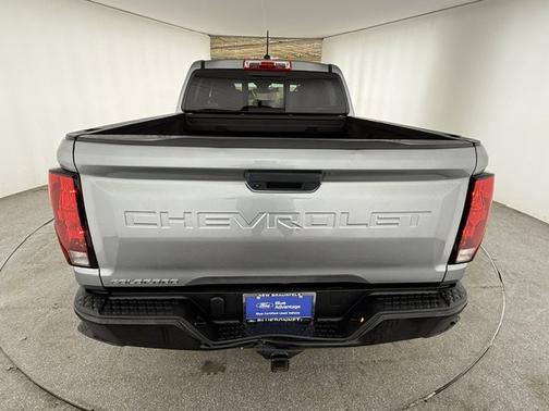 Sterling Gray Metallic 2024 Chevrolet Colorado WT