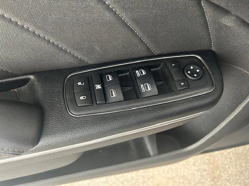 Pitch Black Clearcoat 2018 Dodge Charger GT