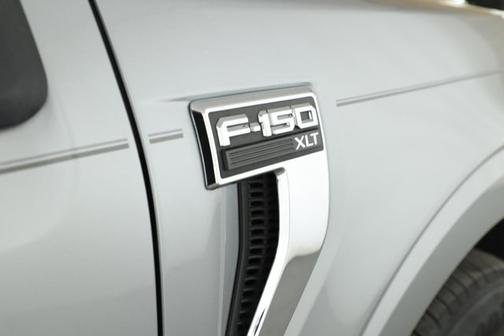 ICONIC SILVER METALLIC 2022 Ford F-150 XLT