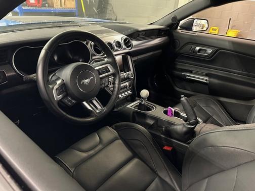 2022 Ford Mustang MACH 1