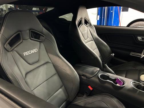 2022 Ford Mustang MACH 1