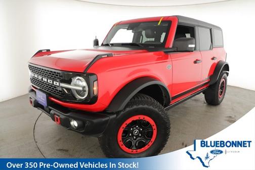RACE RED 2023 Ford Bronco WILDTRAK
