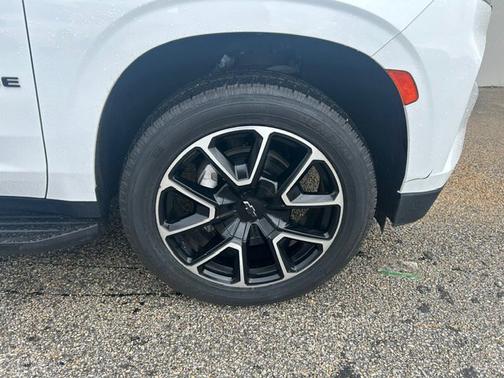 Summit White 2024 Chevrolet Tahoe RST