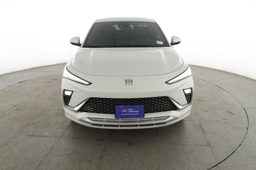 White Frost Tri-Coat 2025 Buick Envista AVENIR