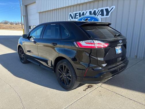 Black Metallic 2024 Ford Edge ST Line