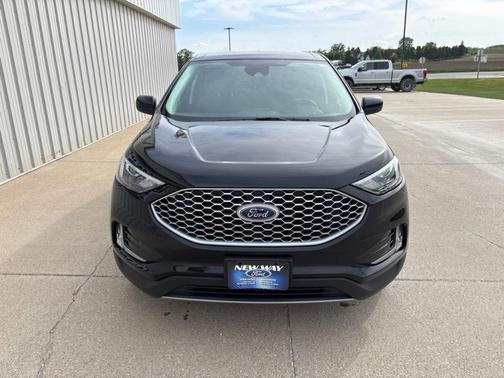Black Metallic 2024 Ford Edge SEL