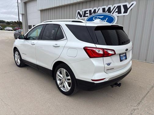 Iridescent Pearl Tricoat 2018 Chevrolet Equinox Premier w/1LZ