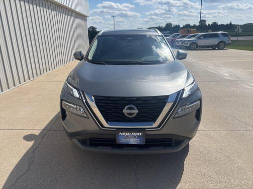Gray 2022 Nissan Rogue SV