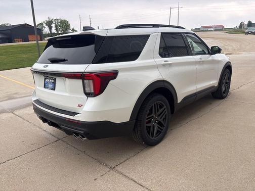 Star White 2026 Ford Explorer ST