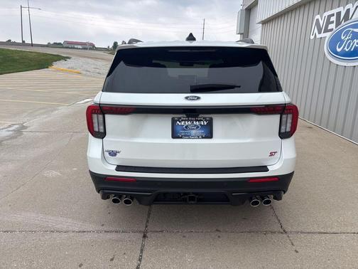 Star White 2026 Ford Explorer ST