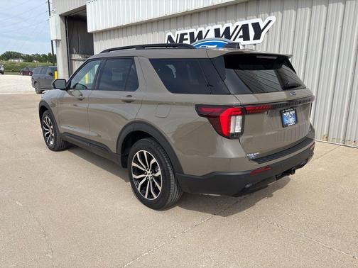 Gray 2026 Ford Explorer ST-Line