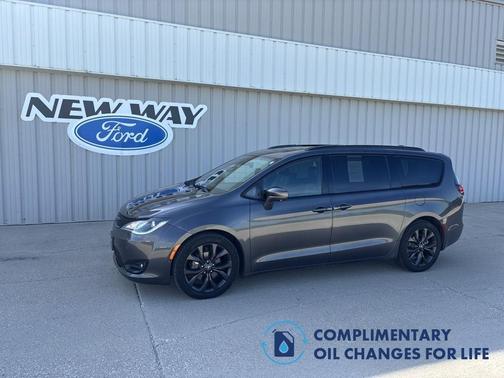 2019 Chrysler Pacifica Touring-L Plus
