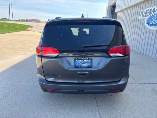 2019 Chrysler Pacifica Touring-L Plus